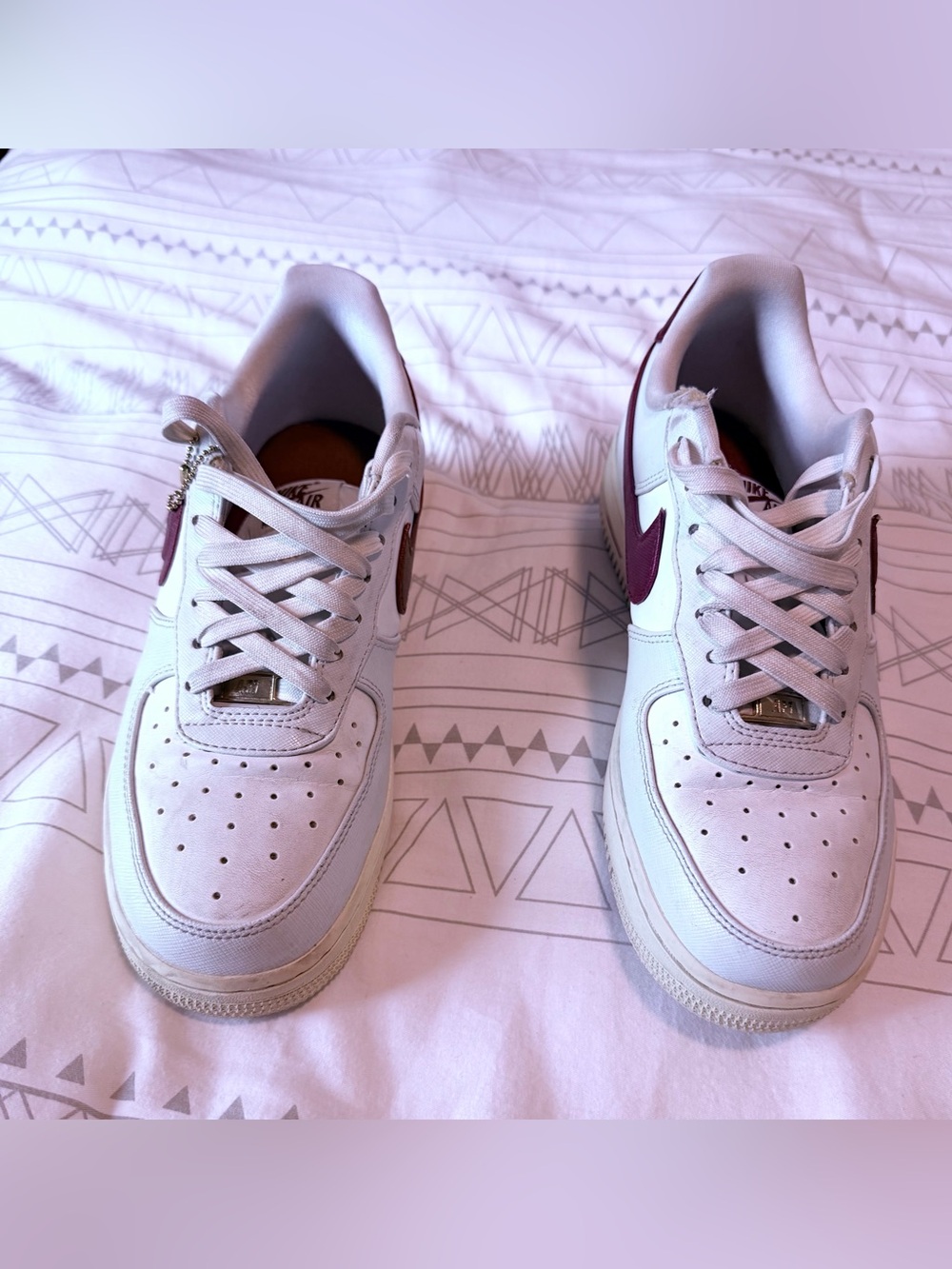 Nike Air Force 1 ‘07 SE | Color: Photon Dust/Team Red